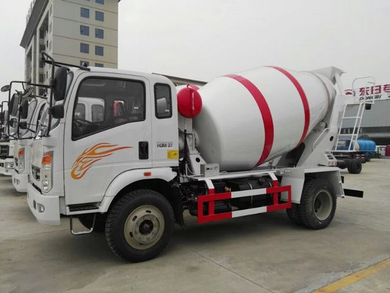 重汽豪曼攪拌車(chē)(5方)