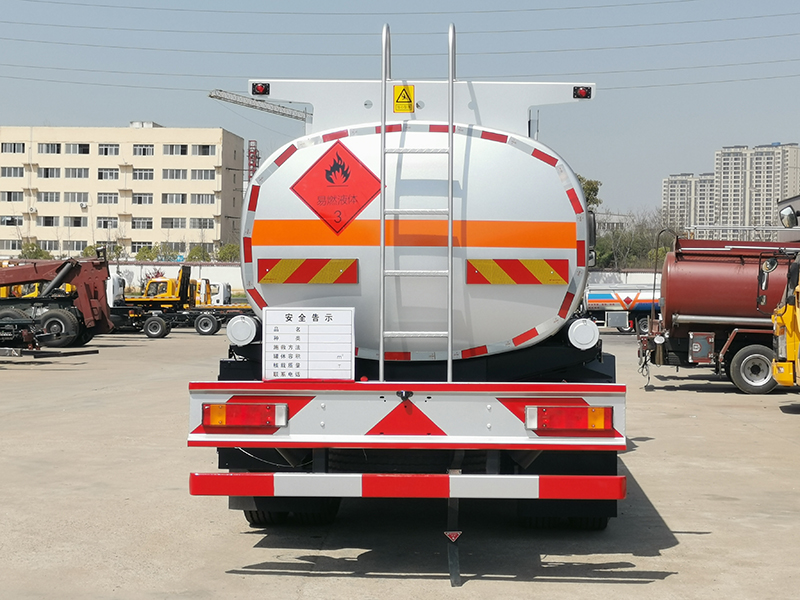 東風錦程10噸運油車